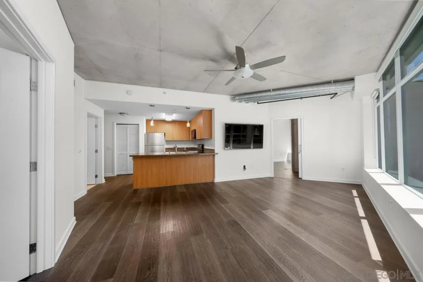 1080 Park #302 photo 1