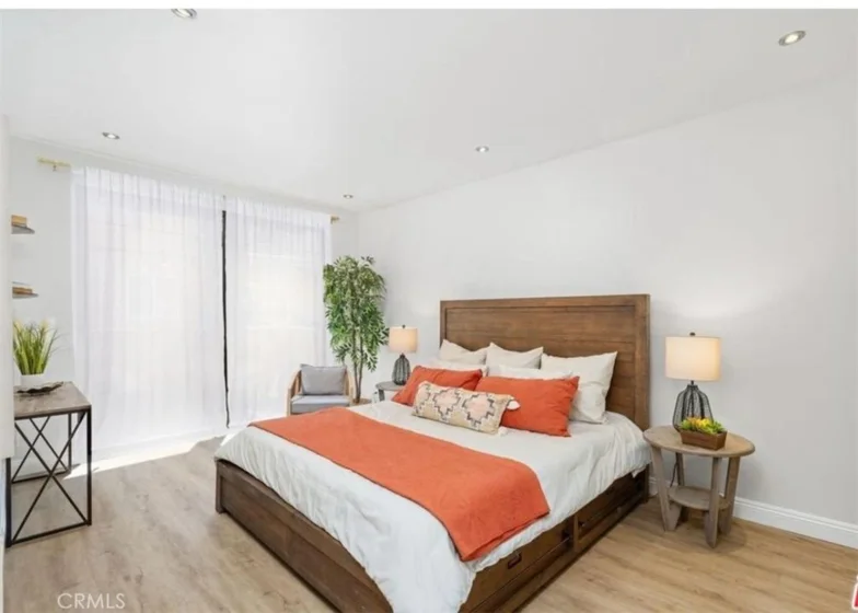 828 N Hudson Avenue #106 photo 4