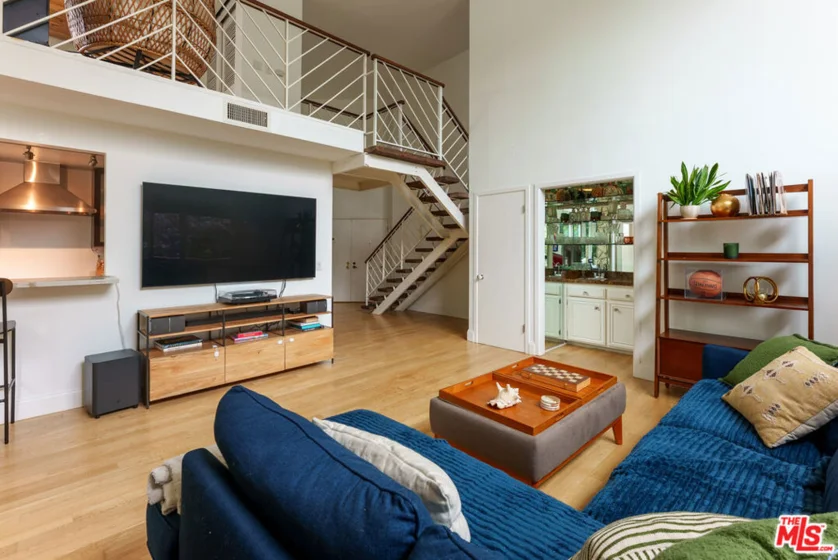 1557 S Beverly Glen Boulevard #310 photo 4