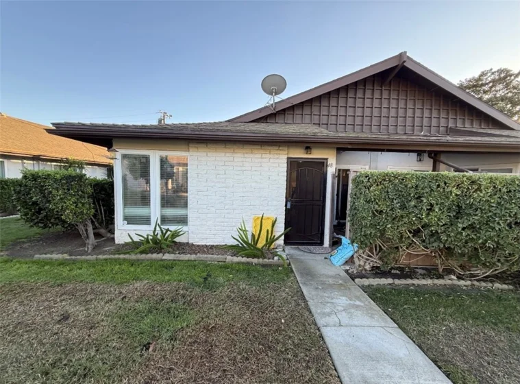 1800 E Heim #48 photo 1