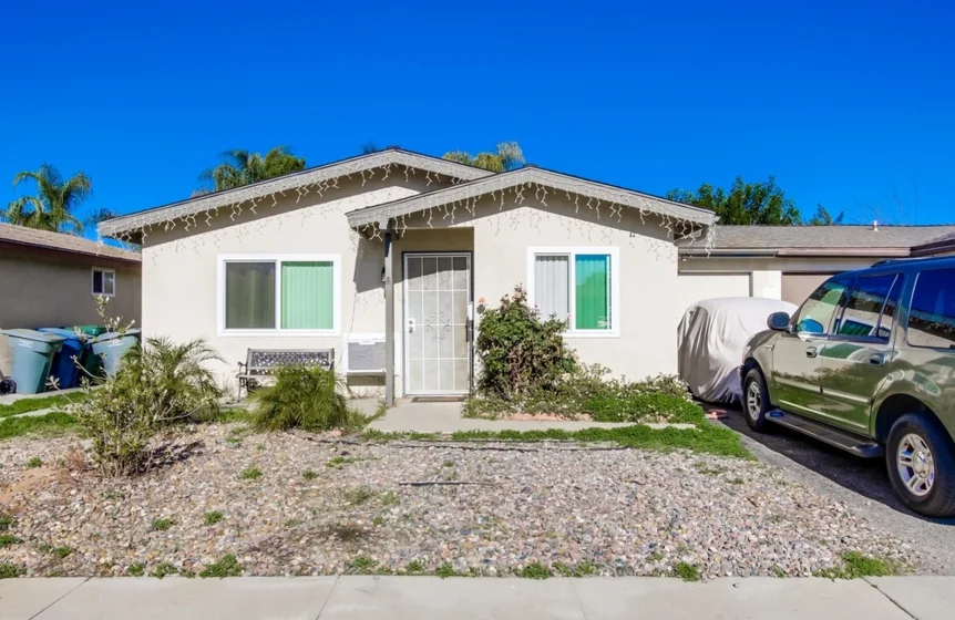 1738 Flower Street photo 1