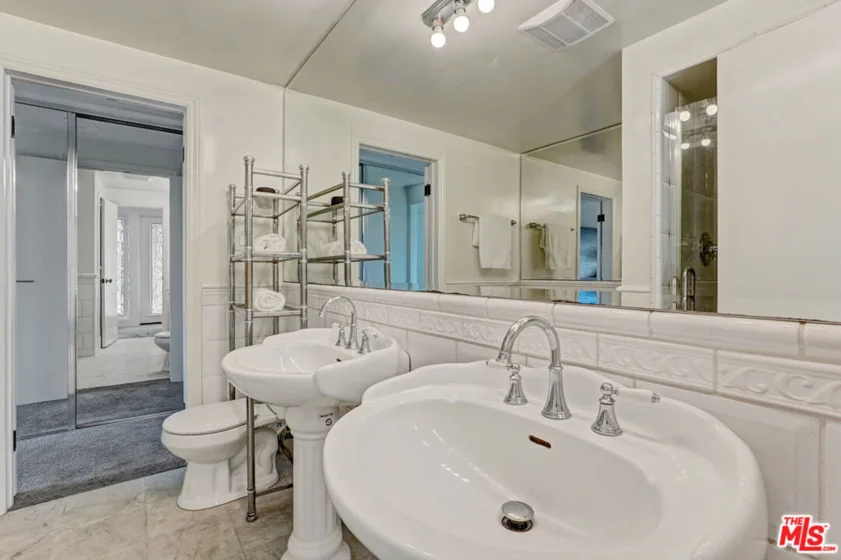 23904 De Ville Way #D photo 13