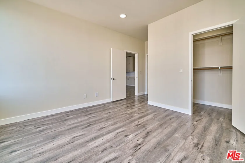 3810 Wilshire Boulevard #1001 photo 30