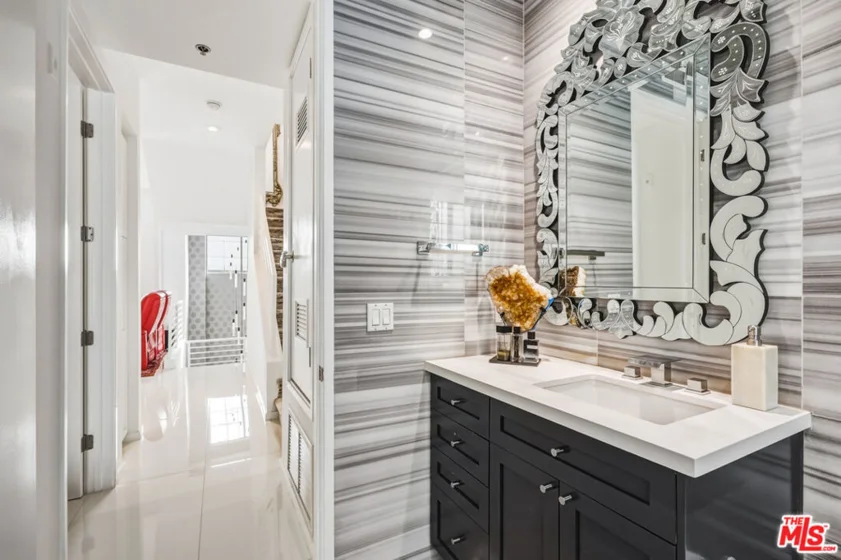 5400 Playa Vista Drive #23 photo 21