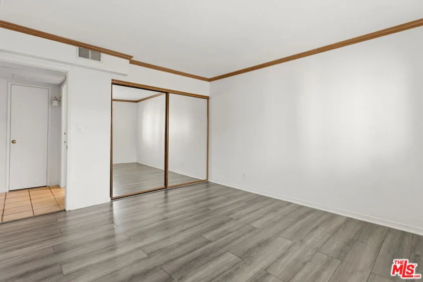 5414 Newcastle Avenue #19 photo 11