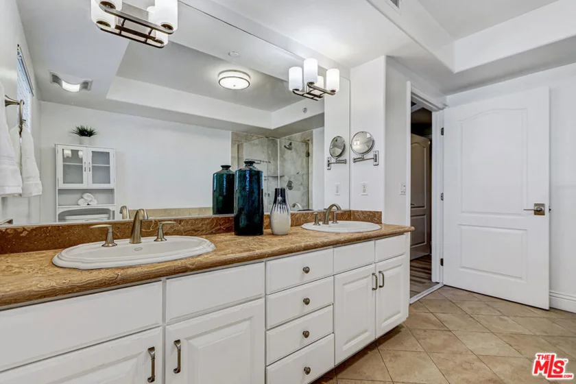1520 S Shenandoah Street #304 photo 20