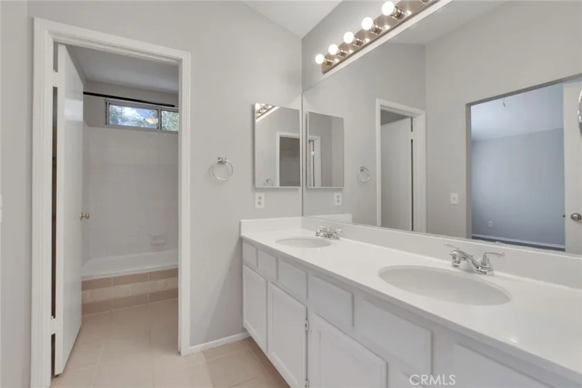43009 Calle Jeminez photo 30