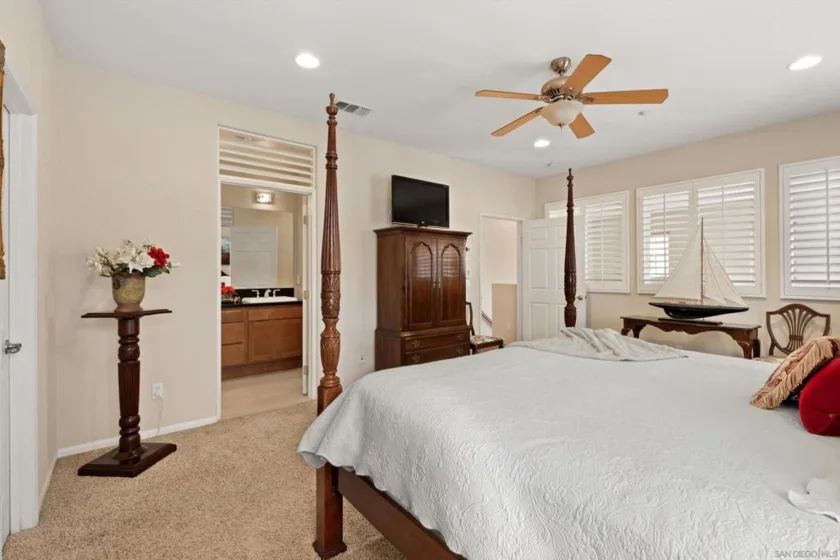 2099 Silverado Street photo 28