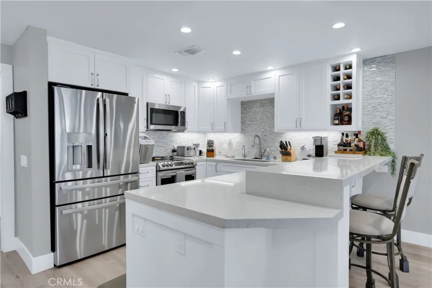 6101 S Marina Pacifica Drive photo 1