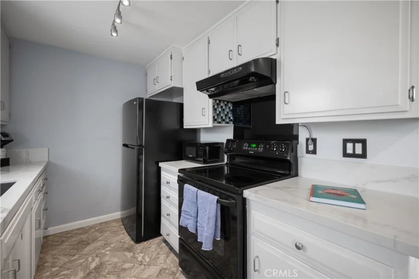 401 W 5th #3C photo 8