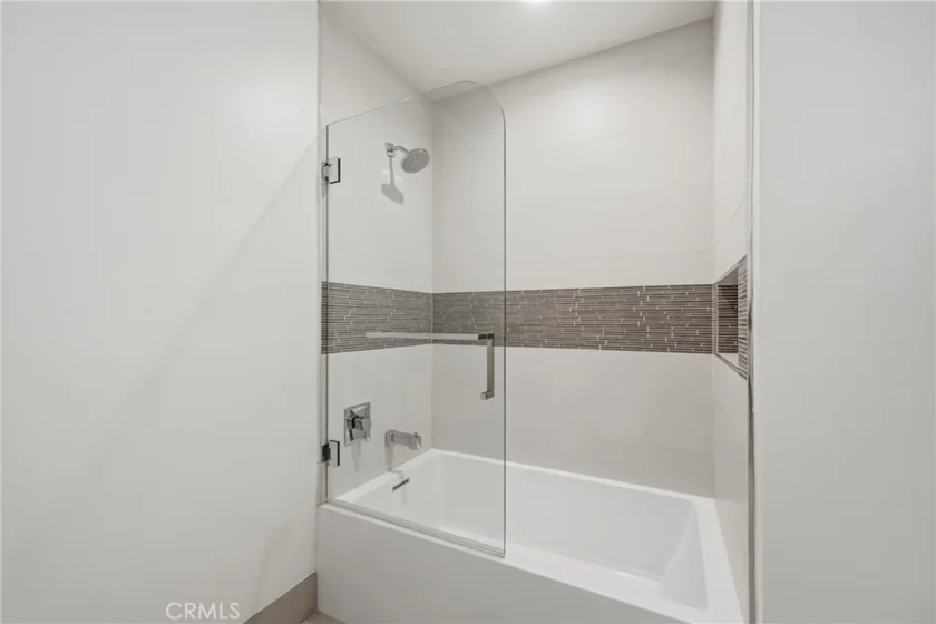 4140 Glencoe Avenue #202 photo 17