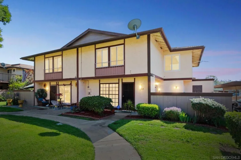 230 Regency Court #Unit A photo 1