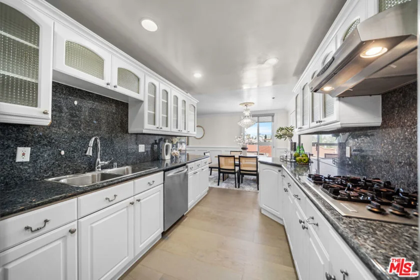 739 Lorraine Boulevard #402 photo 10