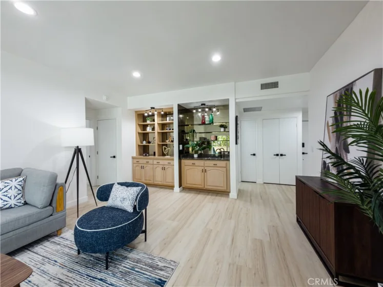 1944 Glendon Avenue #209 photo 9