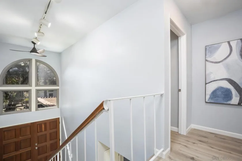 4242 Loma Riviera photo 33