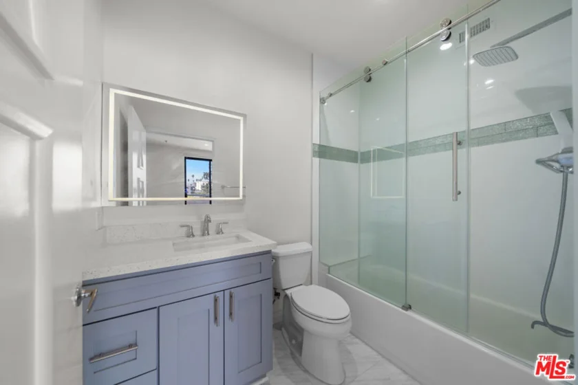 326 Westminster Avenue #404 photo 22