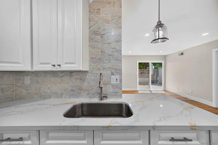 8318 Panorama Ridge Court photo 3