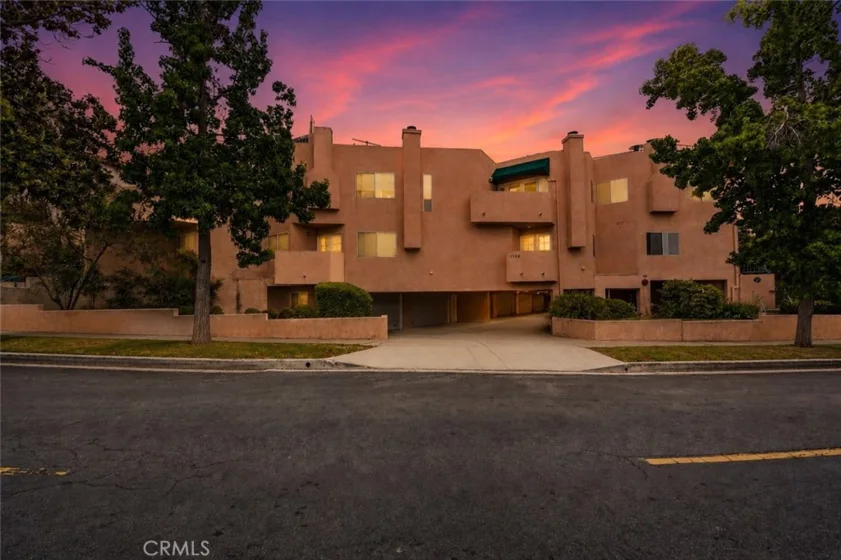 1158 W 11th Street #J photo 3