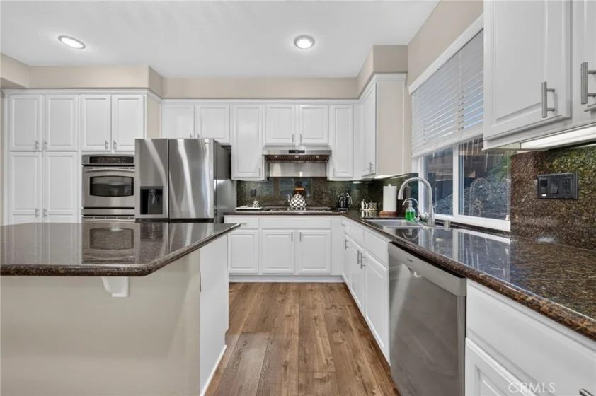 42111 Majestic Court photo 22