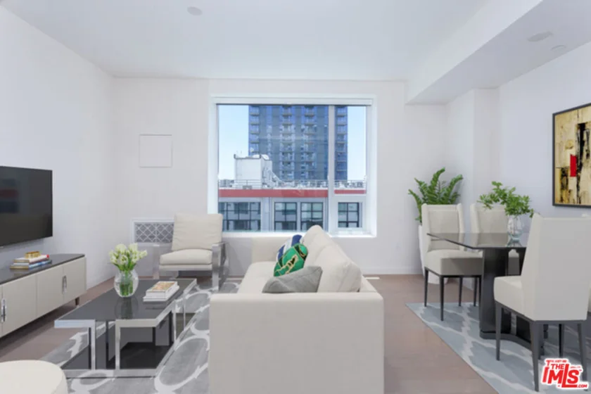 1050 S Grand Avenue #905 photo 2