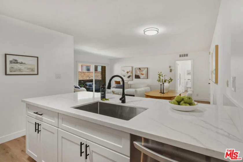 5403 Newcastle Avenue #19 photo 27