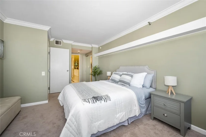 525 E Seaside Way #904 photo 10