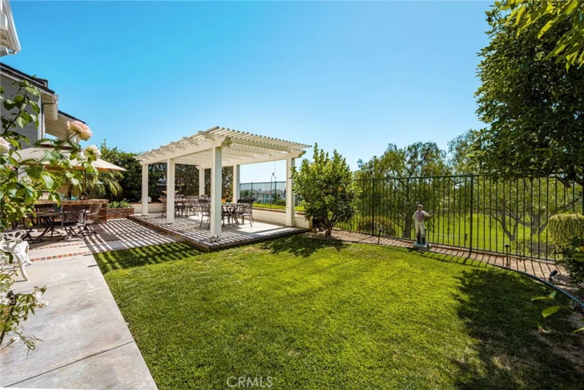 4001 Balmoral photo 28