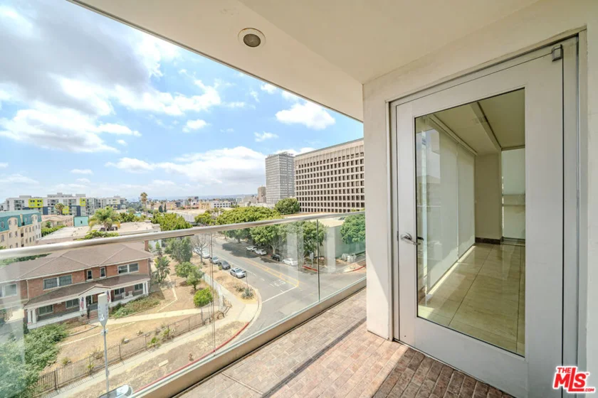 702 S Serrano Avenue #605 photo 10