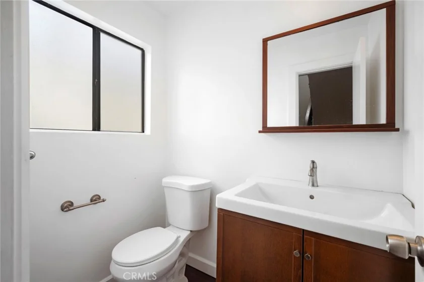 300 N Isabel Street #10 photo 8