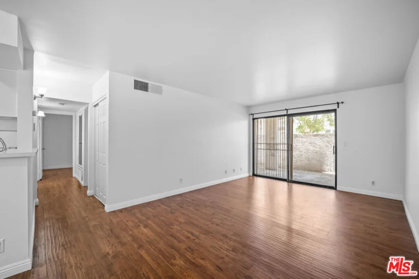 1425 W 12th Street #157 photo 22