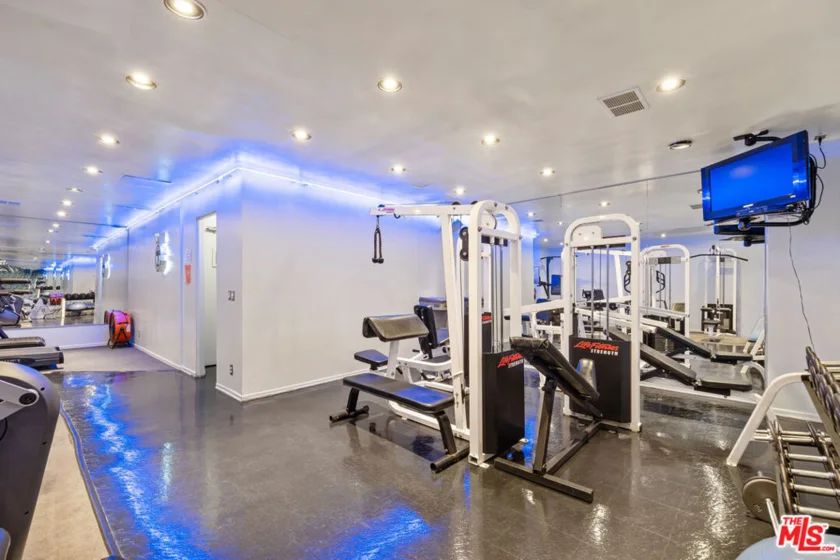 10701 Wilshire Boulevard #503 photo 22