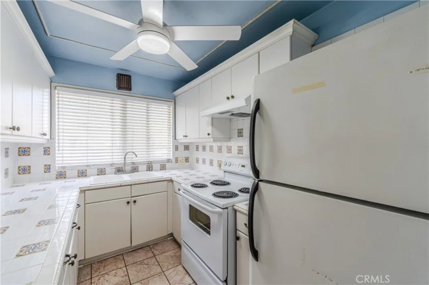 100 Cerritos Avenue #7 photo 3