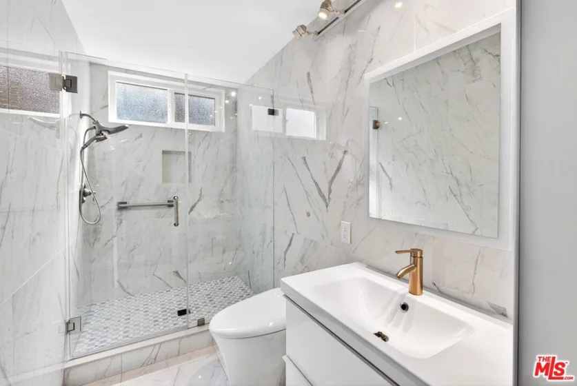4822 Van Noord Avenue #6 photo 24