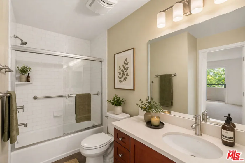 4702 Fulton Avenue #202 photo 16