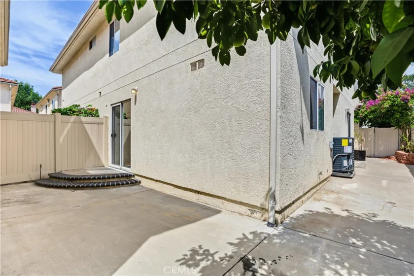 18334 Keswick Street photo 36