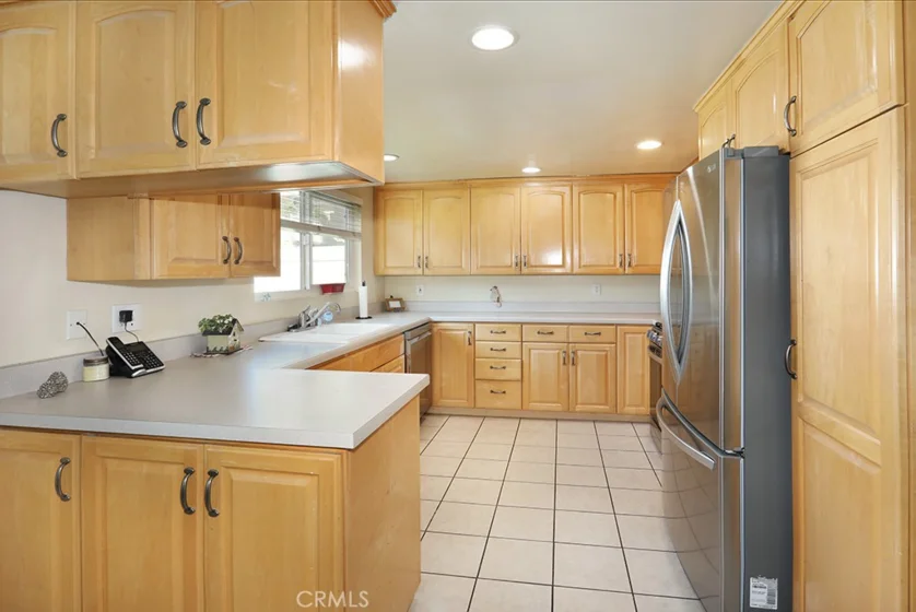 700 E Taft #22 photo 4