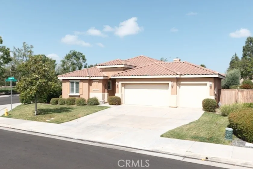 42585 Devant Circle photo 1
