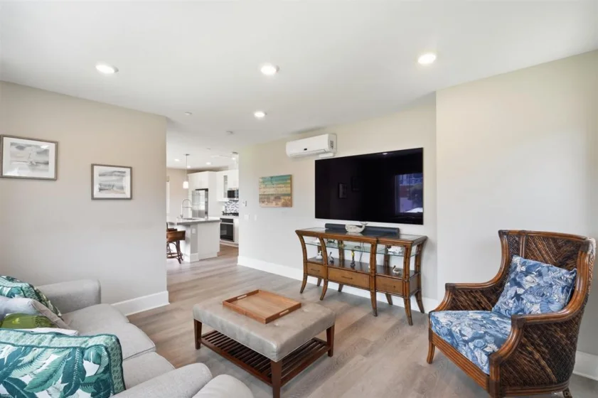 817 Jersey Court photo 14