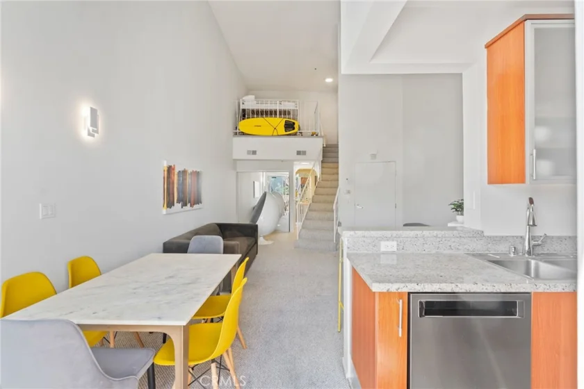 620 S Gramercy Place #412 photo 3