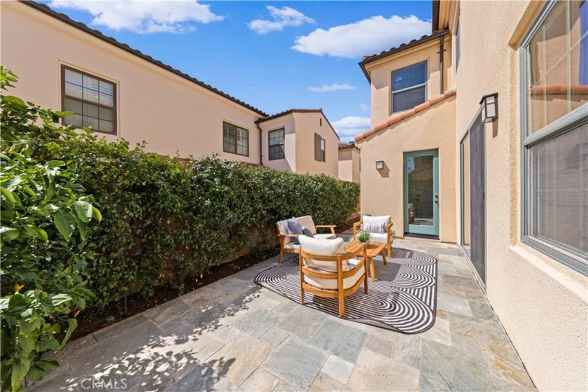 60 Strawberry Grove photo 19