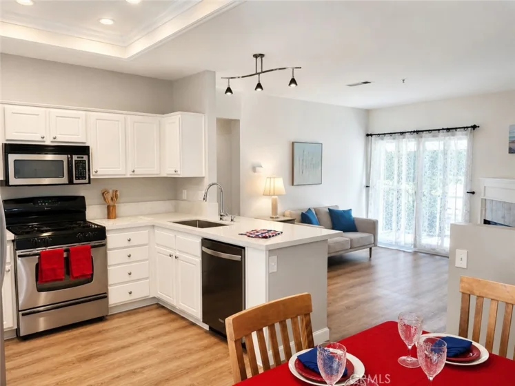 73 Breakers Lane photo 4