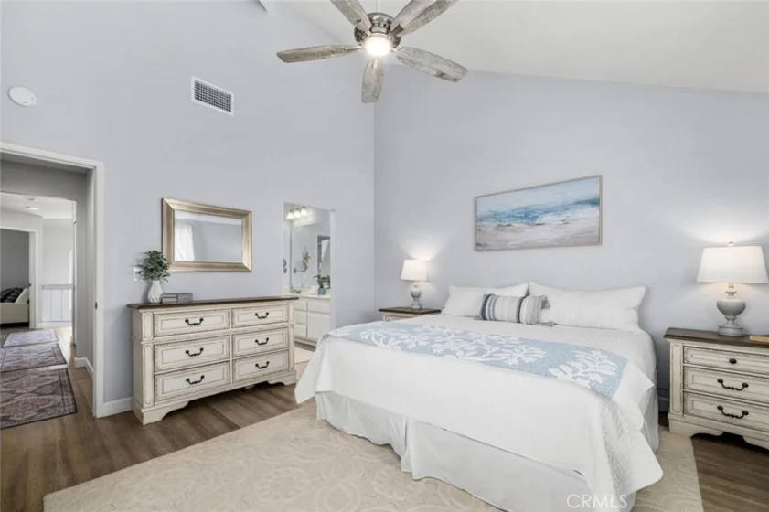 5588 Orange Avenue photo 32