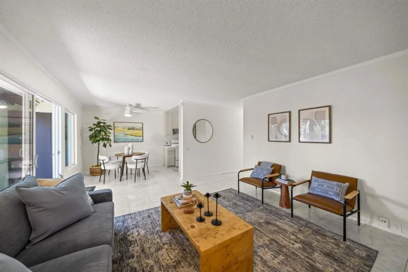 1725 Regency Way #C photo 5