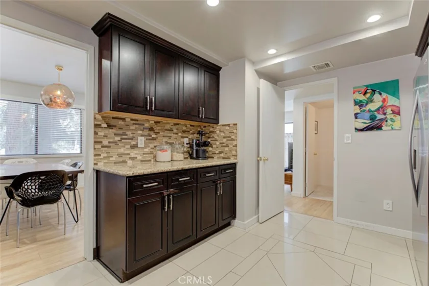 6847 Haskell Avenue #1 photo 18