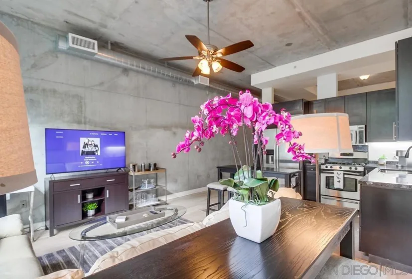 1025 Island #205 photo 27