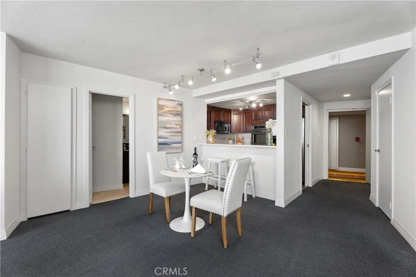 700 E Ocean #2703 photo 5