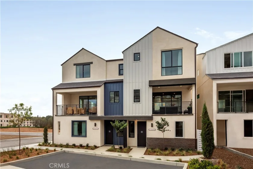 1692 Constellation Drive photo 1