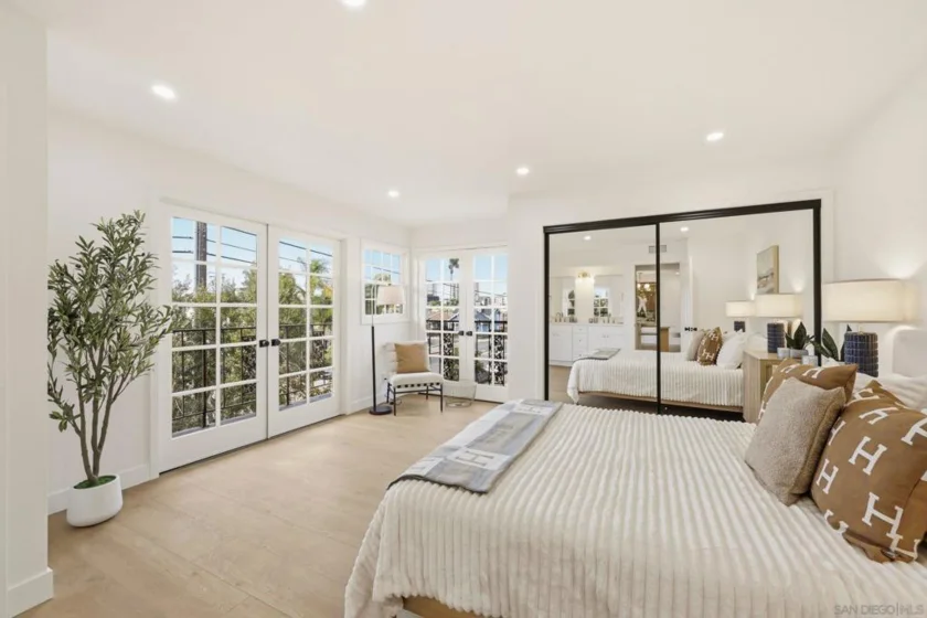 1263 Robinson #13 photo 9