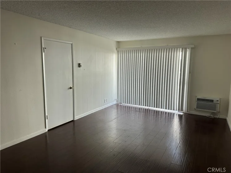 3565 Linden Avenue photo 7