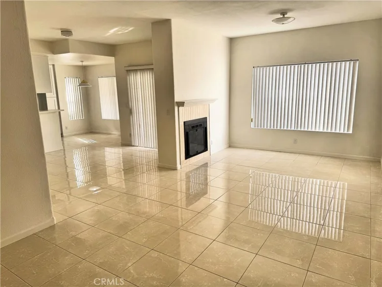 18319 Hart Street #3 photo 2